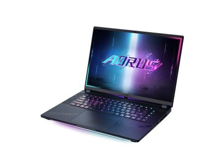 Laptop Gigabyte AORUS MASTER 16 BZHC6PTE64SP 16" 32 GB RAM 1 TB SSD Qwerty portugalski