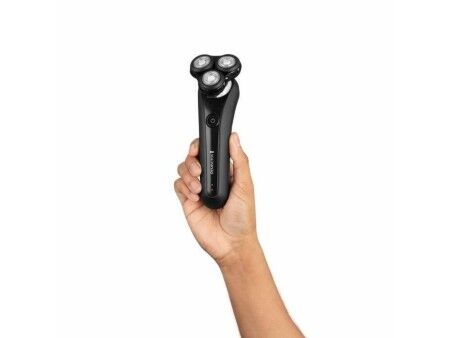 Elektryczna maszynka do golenia Remington XR1750