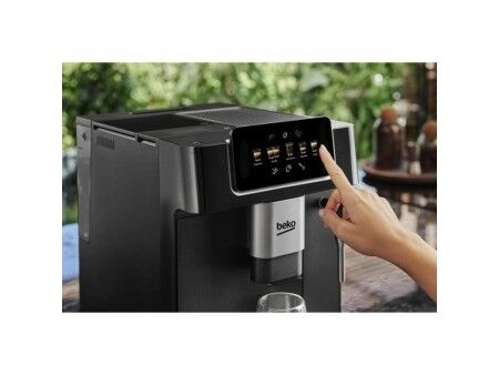 Superautomatyczny ekspres do kawy BEKO CEG7302B Czarny