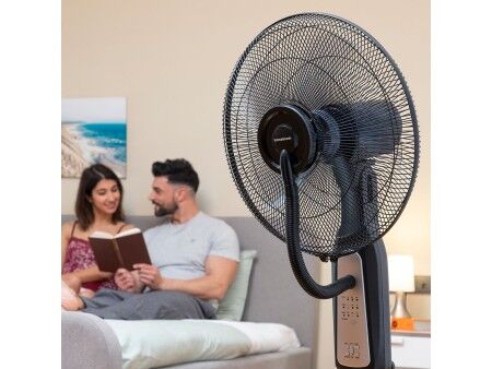 Wiatrak z rozpylaczem sterowany pilotem InnovaGoods Mistinn Czarny 90 W 2,8 L